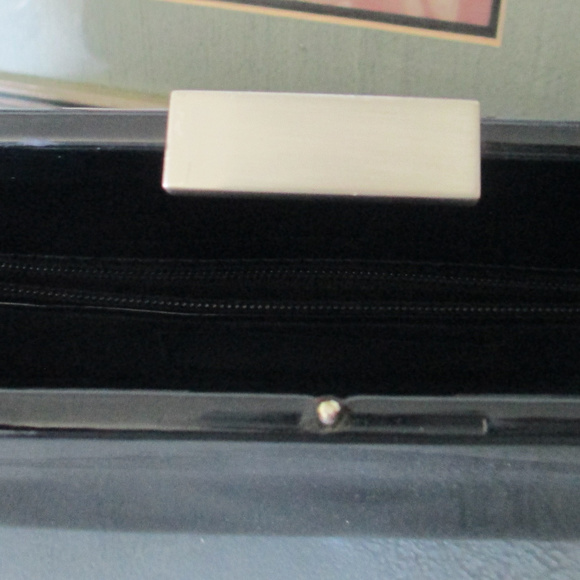 Nichole Miller, Black Patent Handbag, Top Handle - Picture 3 of 7